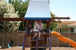 IMG_1025 Mom and kids picnic