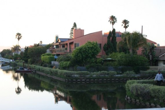Staycation at Residence Inn LAX - Part 3 of 3: Photowalk at the Venice Canals