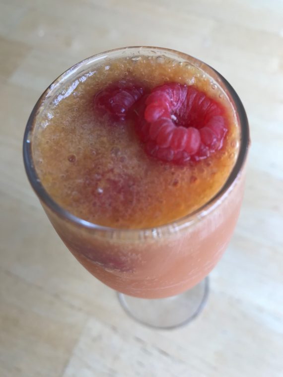 mongiobello juice top of glass